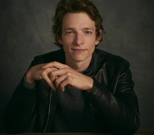 Mike Faist Bio, Challengers, Height, Age, Family, Spouse, Net Worth, Movies, and TV Shows