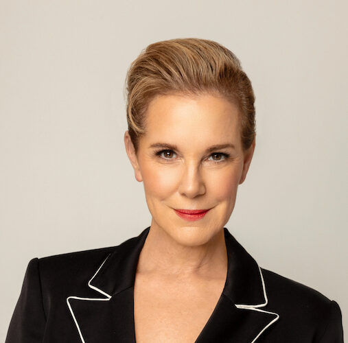 Photo of Elizabeth Perkins