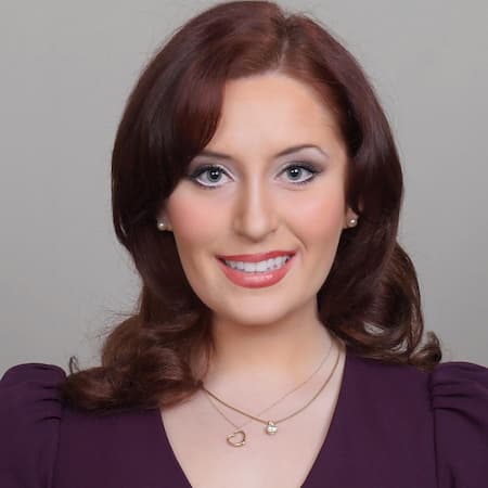 Photo of Steffi Roche